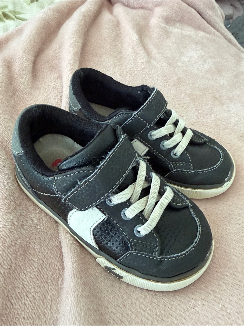 See Kai Run Black and White Velcro Lace-Look Sneakers